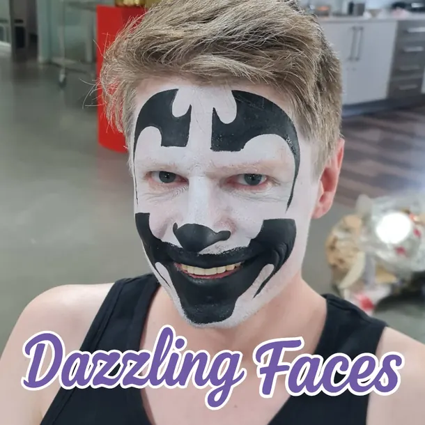 Halloween face paint design